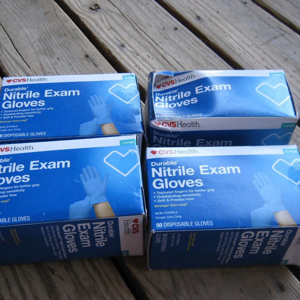 4 pcs CVS Health Durable Nitrile Exam Gloves New